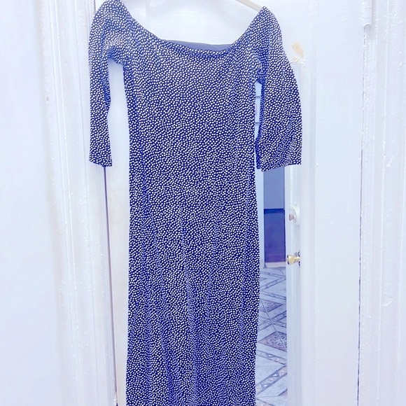 Off the shoulder, tied in the back Zara’s dress - Picture 2 of 3